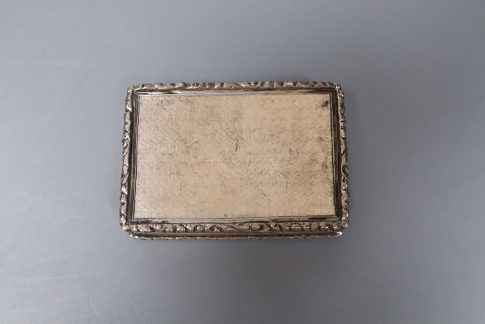 A Victorian silver rectangular vinaigrette, Edward Smith, Birmingham, 1840, 5cm.